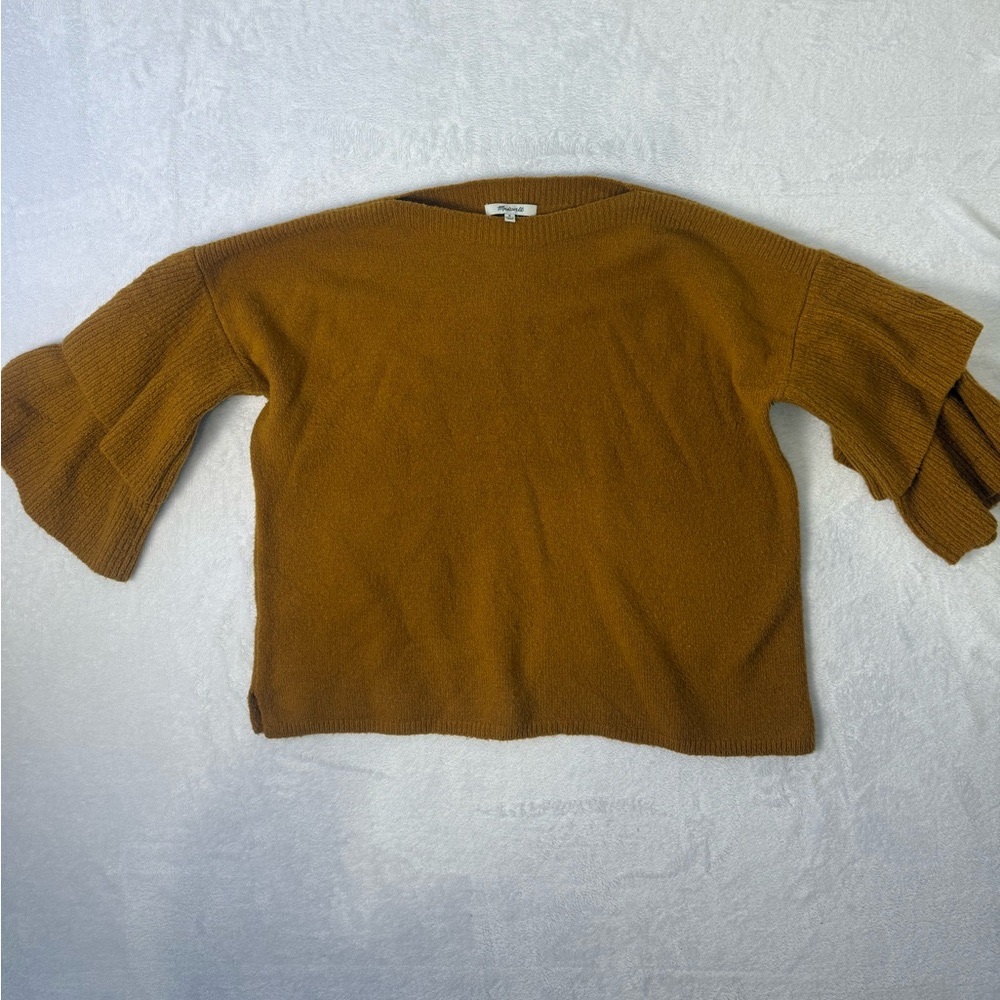 Madewell toffee sweater with puff sleeves women’s size
Medium (bin 31)